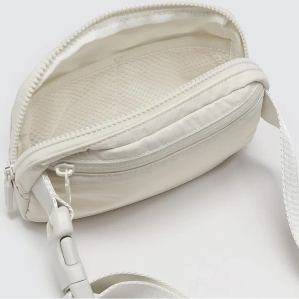 Chic Cream Crossbody Bag/ Fanny Pack - Picture 6 of 6